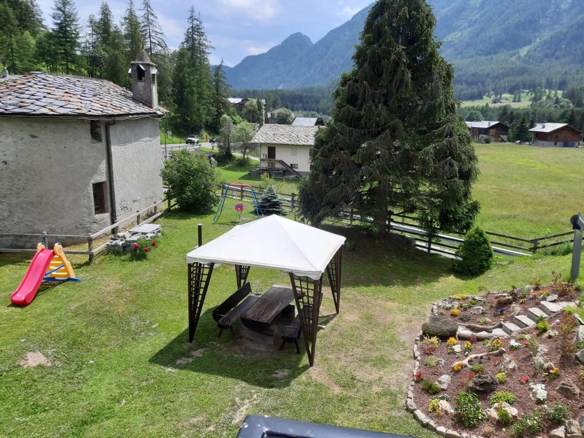 The Snow - Appartamento Panoramico Con Balcone Champoluc Buitenkant foto